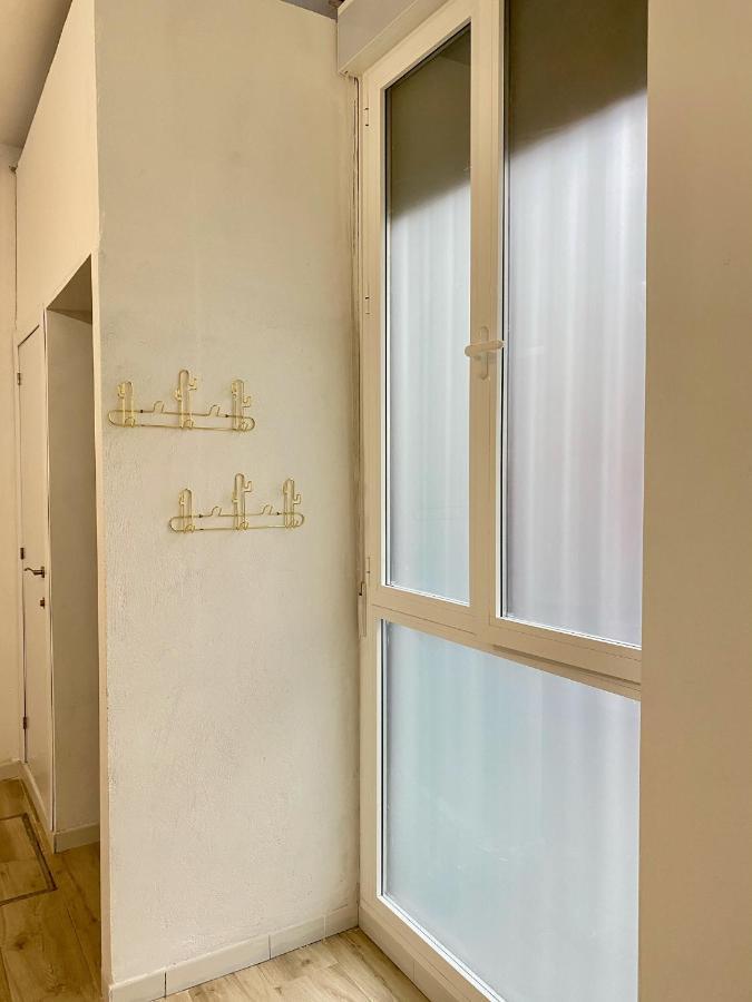 Flamenca Triana - Apartamento Totalmente Equipado Wifi 2D sofas camas 2 baños Sevilla Exterior foto