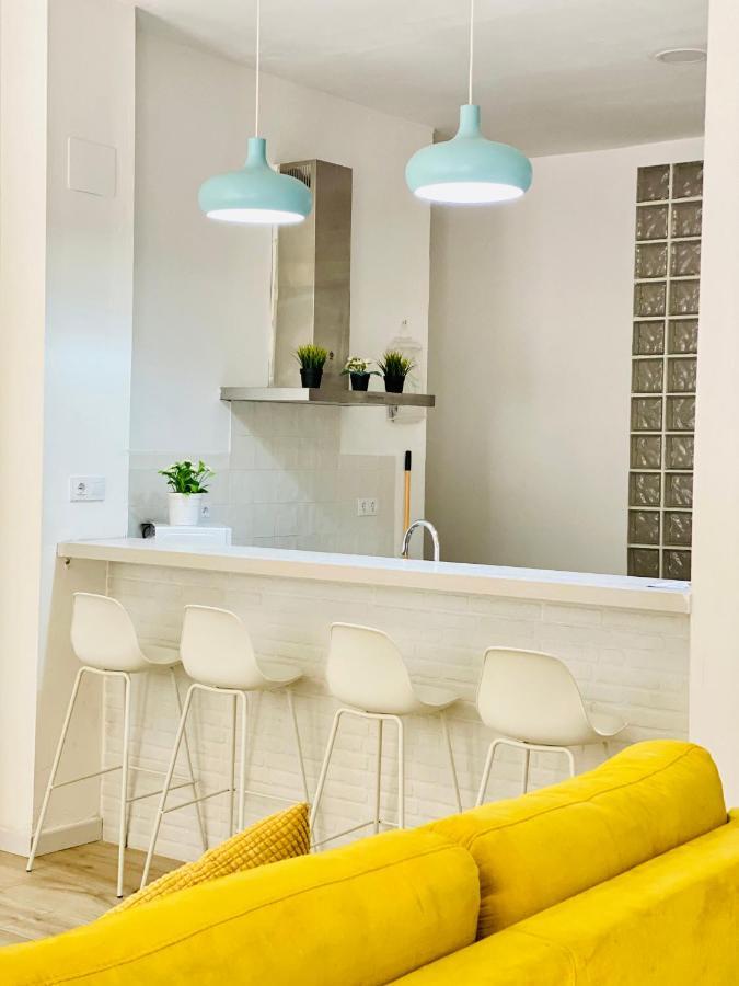 Flamenca Triana - Apartamento Totalmente Equipado Wifi 2D sofas camas 2 baños Sevilla Exterior foto